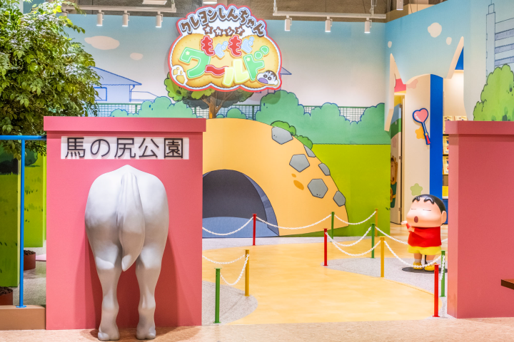 ▲入口是蠟筆小新的馬屁公園。　圖：Small planet ©臼井儀人／双葉社・シンエイ・テレビ朝日・ＡＤＫ／提供