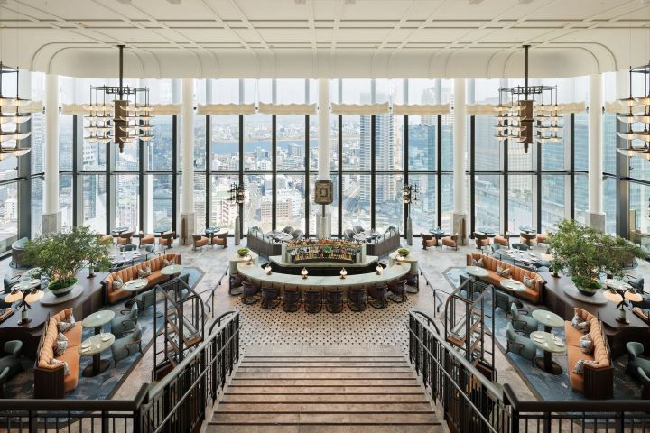 大阪華爾道夫飯店餐廳 Peacock Alley 享有壯闊城市景觀。　圖：Hilton／來源