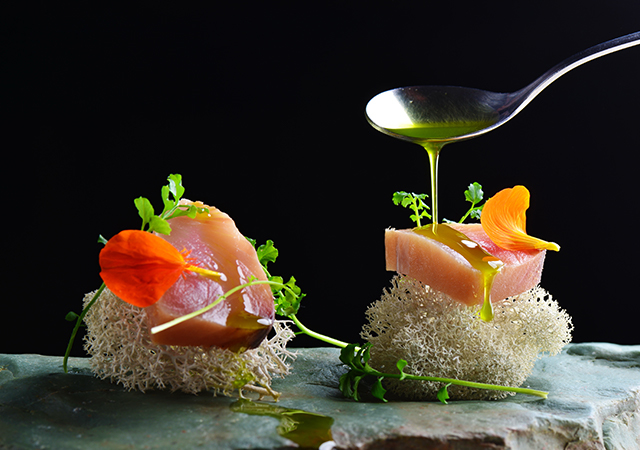 ▲海鮮割烹料理讓遊客品嚐到在地食材的鮮美風味。 圖:太平洋旅行社/提供