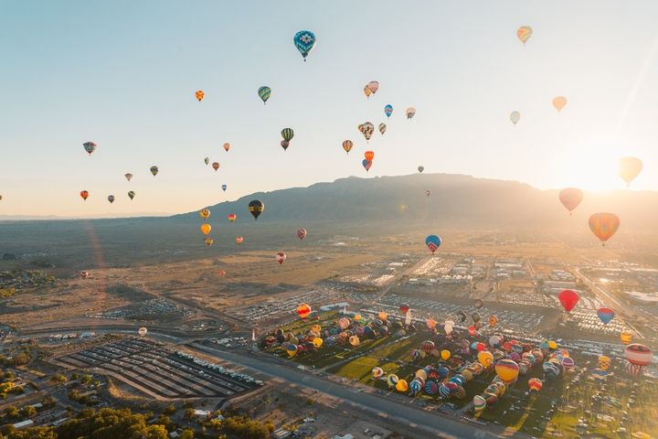 新墨西哥州阿布奎基熱氣球節繽紛登場。　圖：美國國家旅遊局／提供