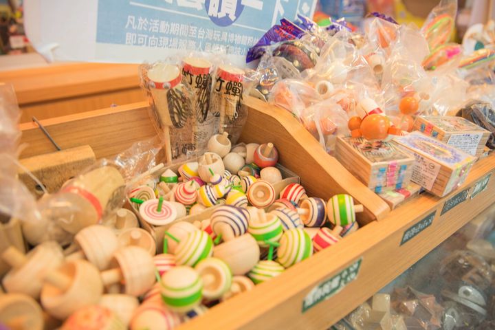 ▲「台灣玩具博物館」館藏上萬件各世代的流行童玩，讓人重溫童年美好時光！　圖：新北市政府觀光旅遊局／提供