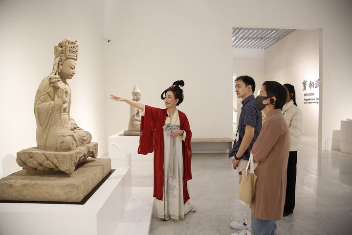 ▲憑「雲裳文帖」挑戰任務，即可兌換限量好禮。　圖：中台世界博物館／提供