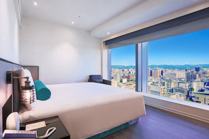 ▲凱撒飯店連鎖2,699元聯合住宿券，買10送1、每人每晚最低1,350元起暢遊全台飯店，圖為台北凱達豪華雙人房。　圖：凱撒飯店連鎖／提供