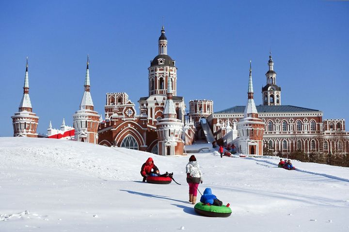 ▲東北地區冬季限定的滑雪、戲雪活動，深受大小朋友喜愛。　圖：海旅會／提供