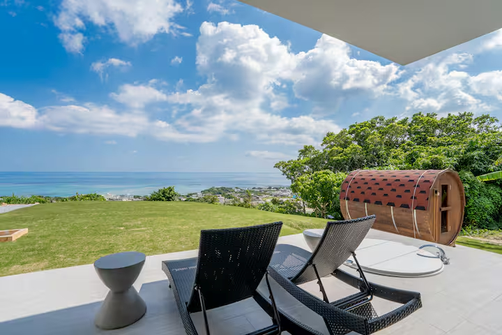 ▲戶外空間可以放鬆休息，還有三溫暖設施可以使用。　圖：CF Consulting／提供