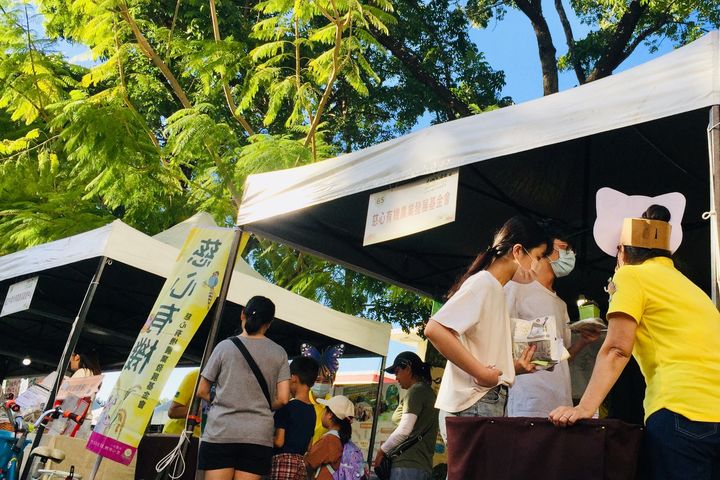 慈心有機農業發展基金會推廣友善農業，市集當日有集點兌獎活動。　圖：農業部林業及自然保育署台中分署／提供 