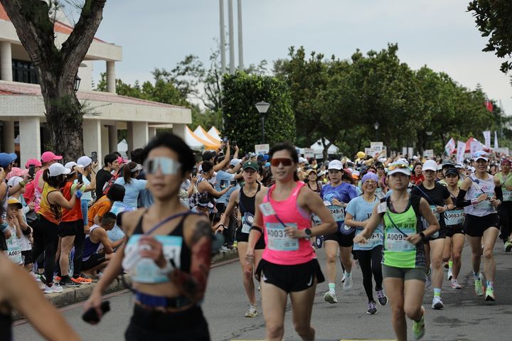 「新北市鐵道馬拉松接力賽」已成為本市年度重要盛事（圖為2025鐵道馬資料照）。　圖：新北市政府觀光旅遊局／提供