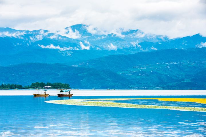 ▲西昌是川南旅遊重鎮，以邛海、瀘山和彝族文化聞名。　圖：shutterstock／來源