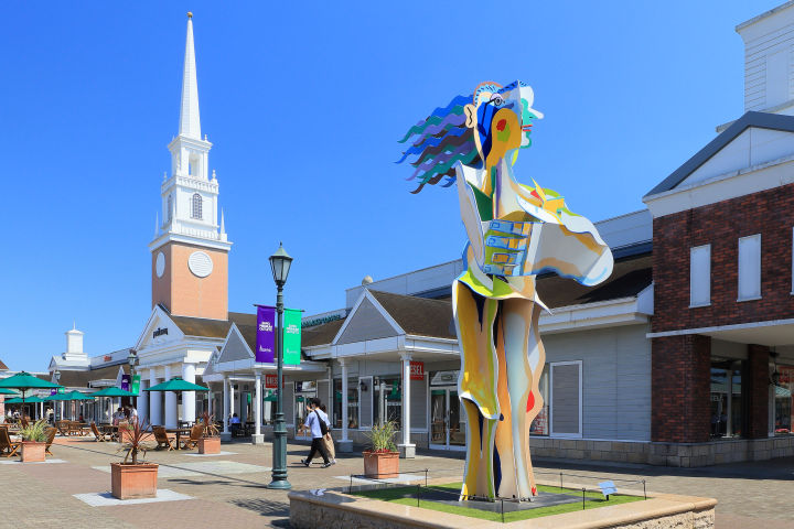 佐野 PREMIUM OUTLETS® 以美國東海岸城市風格為設計靈感，空間開放感十足。　圖：向日遊／提供