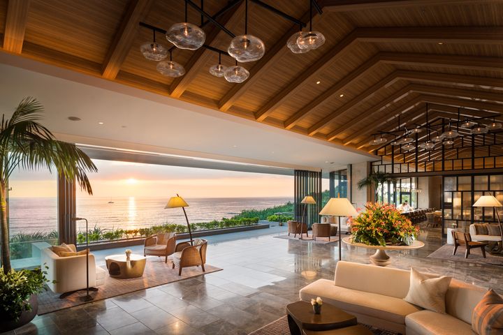 ▲沖繩海麗客蘭尼夕陽大廳。　圖：沖繩海麗客蘭尼度假村／提供