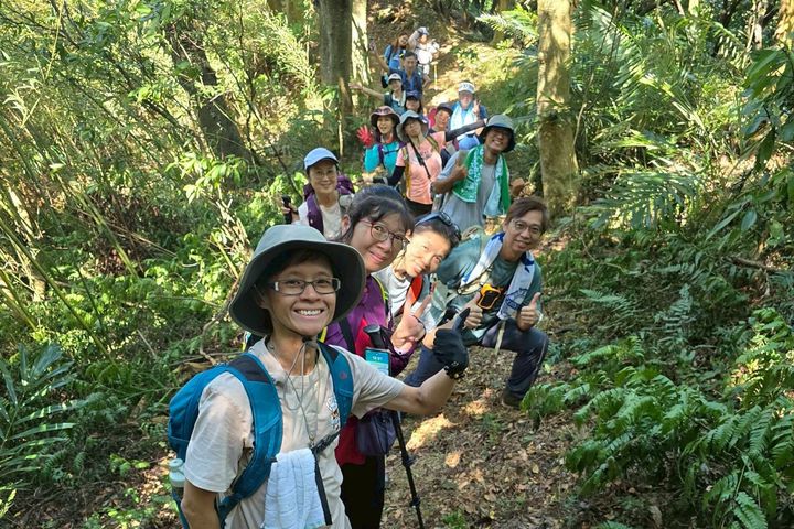 ▲參與者隊伍精神奕奕，展現健行途中互相鼓勵的熱情與活力。　圖：新北市政府觀光旅遊局／提供