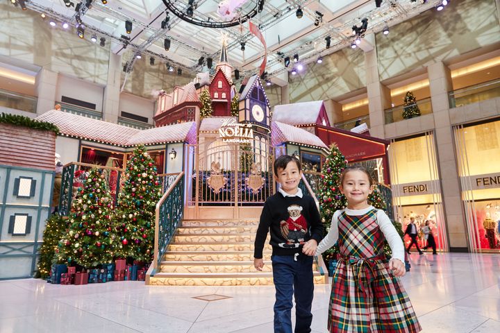 置地廣場中庭幻化為一座法式魔幻小鎮。　圖：Media OutReach Newswire／提供 