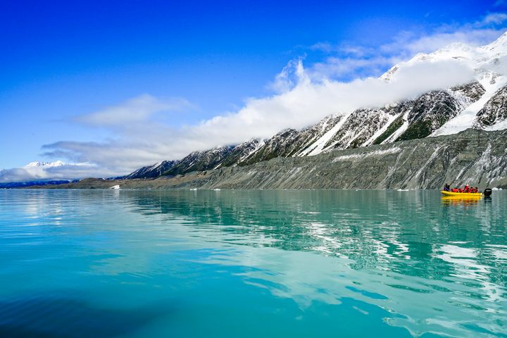 紐西蘭南島庫克山國家公園塔斯曼冰川，放眼是美麗冰山與湖水。　圖：shutterstock／來源
