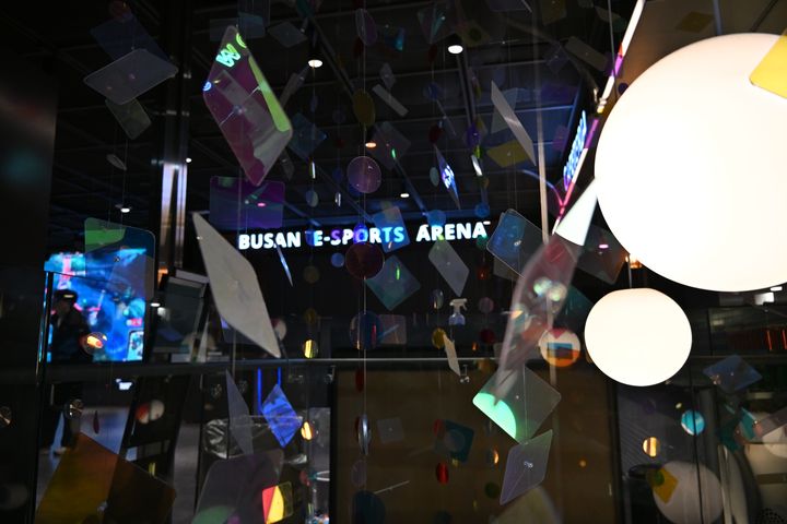 ▲位於 Samjung Tower 15樓的 Busan Esports Arena（BRENA），展現釜山打造「電競城市」的決心。　記者-張偉浩／攝