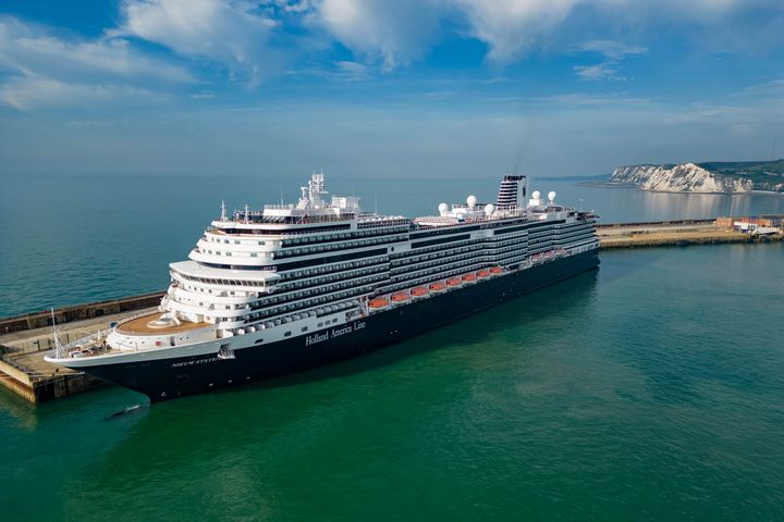 ▲荷美遊輪「新史特丹號」是結合經典優雅與現代奢華的海上殿堂。　圖：理想旅遊／提供