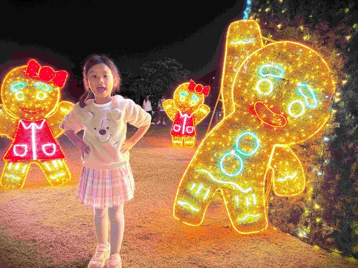 ▲可愛薑餅人光雕陪伴大小朋友，增添節慶趣味。　圖：新北市政府水利局／提供