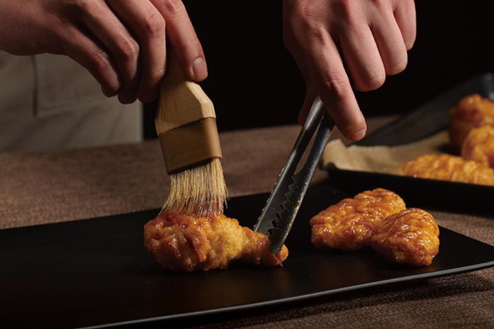 京畿道烏山市「僑村1991炸雞學校」體驗中心。　圖：京畿觀光公社駐台辦事處／提供