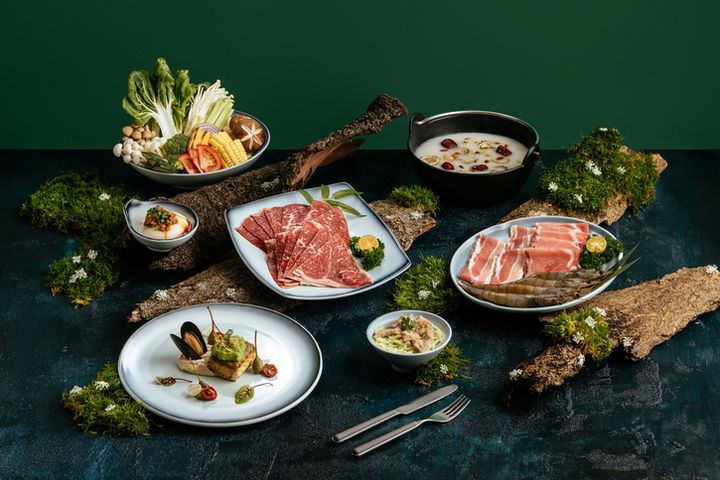 ▲煙波蘇澳四季雙泉館一泊二饗「山釀極鮮」住房專案，主菜以山泉鱘龍魚搭配淡菜、羅勒洋蔥醬及花椰菜薯泥，火鍋湯底選山苦瓜與淮山熬成純白米湯。　圖：煙波國際觀光集團／提供