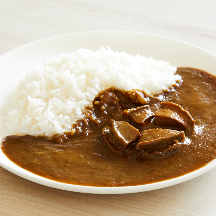 ▲咖哩料理聞名的當地餐廳「Cafe de Curry KOJIKA」可品嚐獨特的「鮑魚咖哩」。　圖：大船渡市觀光物產協會／提供
