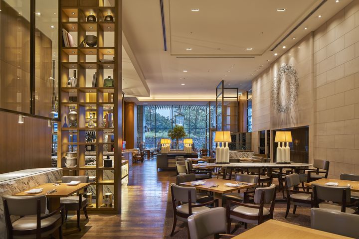 ▲Grand Kitchen 是一場跨越美式、法式、西班牙及義大利料理傳統，融合細膩日式美學的味覺旅程。　圖：Palace Hotel Tokyo／提供