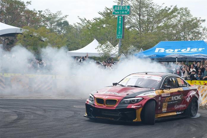 ▲現場能近距離欣賞賽車高速過彎競逐。　圖：彰化縣政府城市暨觀光發展處／提供