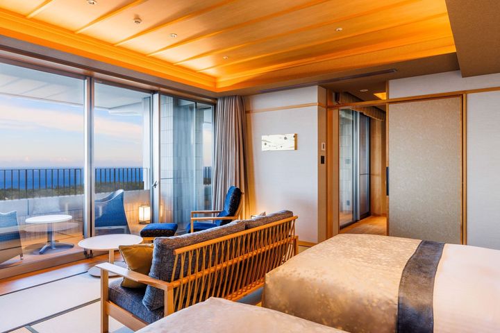 「伊豆高原龜之井飯店」於自然環境中享受溫泉，為初春旅程增添療癒時光。　圖：樂天旅遊／提供