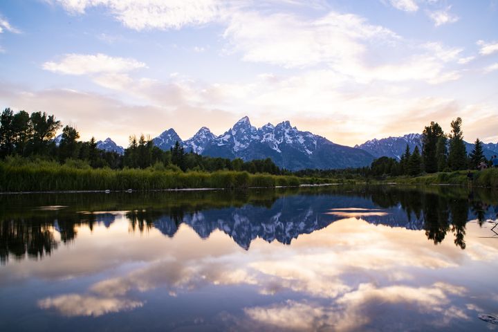 ▲大堤頓國家公園擁有雄偉山峰與純淨的湖泊。　圖：美國國家旅遊局／提供