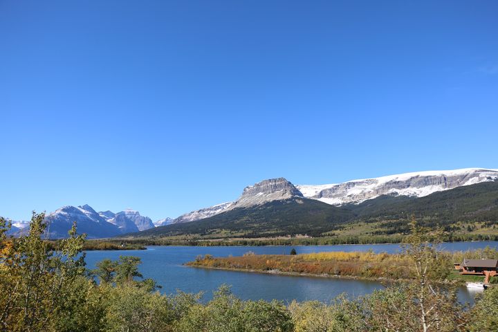 ▲蒙大拿冰河國家公園雪峰環湖成為標誌性自然美景。　圖：美國國家旅遊局／提供