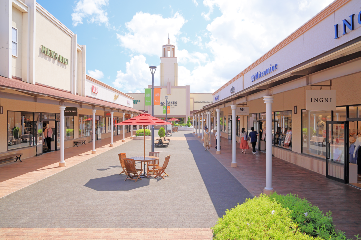 ▲酒酒井 PREMIUM OUTLETS® 具備約220間店鋪，提供旅客多元購物選擇。　圖：向日遊／提供