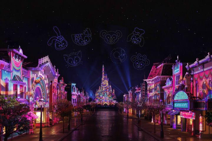 ▲20周年限定「迪士尼星夢光影之旅：星空派對」。　圖：香港迪士尼樂園度假區／提供