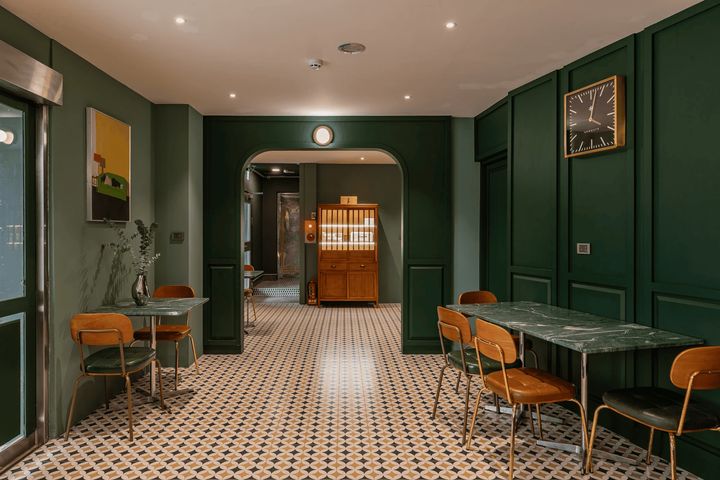 台南露夏旅社甫於2月開幕，距離花園夜市步行不到10分鐘。　圖：Klook／提供