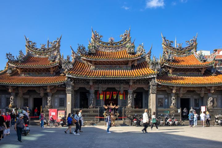 三峽清水祖師廟精緻的石柱雕刻，威嚴中流露雅致，素有東方藝術殿堂美譽。　圖：新北市政府觀光旅遊局／提供