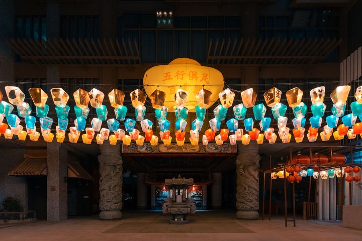 ▲桃園市土地公文化館－Art Lighting II 共創元寶燈飾。　圖：桃園市政府文化局／提供