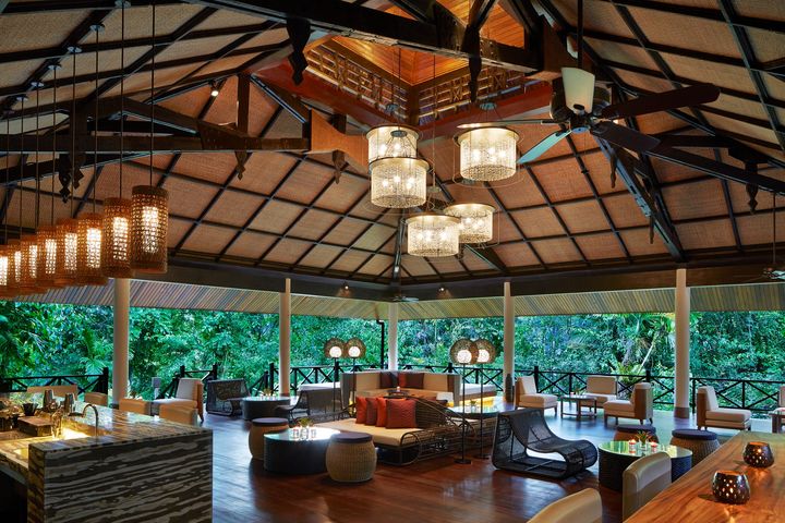 ▲為雨林環繞的姆魯萬豪度假村。　圖：Mulu Marriott Resort & Spa／來源