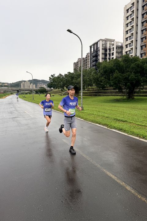 ▲真男人教練張嘉哲即將在訓練計畫中全面導入高階數據監測系統。　圖：政大戈21／提供