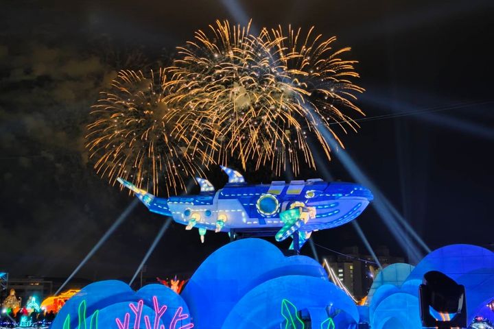 「鯨魚戰艦」霸氣領航。　圖：嘉義縣政府新聞行銷處／提供