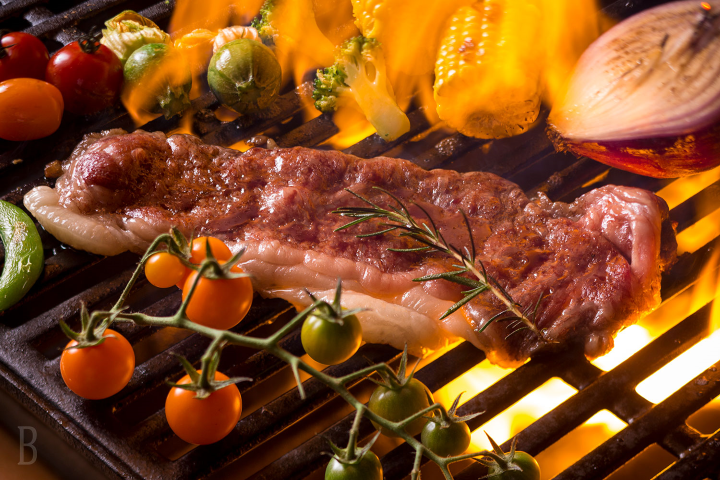  ▲美味的 BBQ 套餐一直都是豪華露營不可或缺的一部分。　圖：Booking Resort／提供