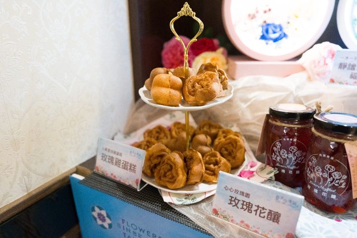 ▲「小雞星球雞蛋糕」可以購買到玫瑰花型的特色雞蛋糕。　圖：臺北市政府工務局／提供