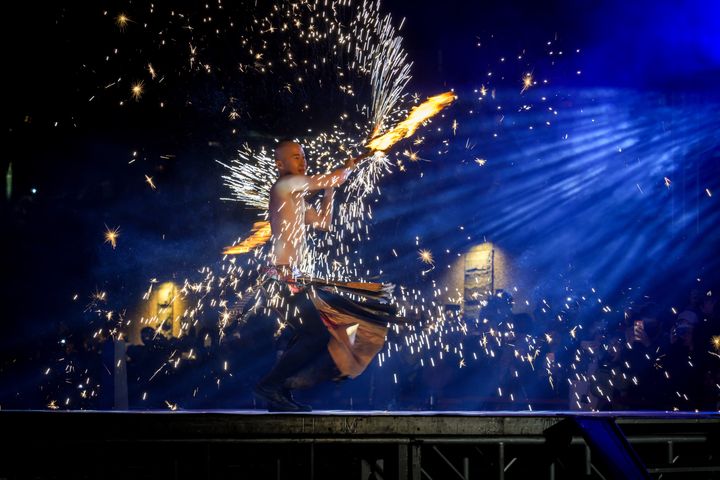 ▲開幕式由「即將成真火舞團」精彩擔綱以限定作品《馬祥厚運，火耀新北》揭開序幕。　圖：新北市政府水利局／提供