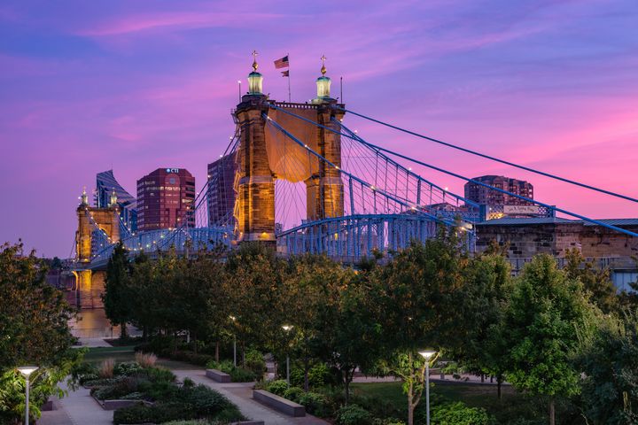 ▲電影《雨人》經典場景肯塔基州科文頓「羅布林吊橋」。　圖：美國國家旅遊局／提供