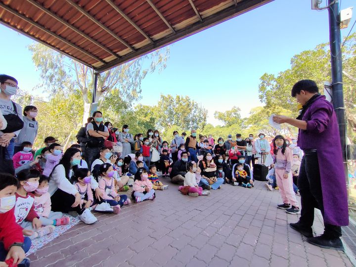 ▲魔術互動表演。　圖：屏東海生館／提供