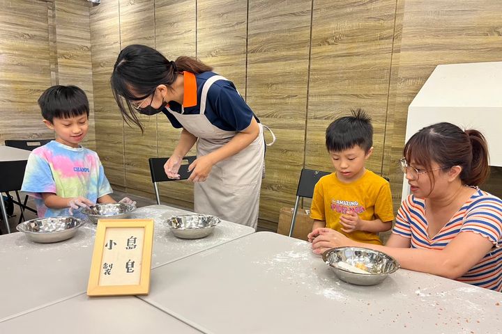 ▲小島製皂。　圖：北海岸及觀音山國家風景區管理處／提供