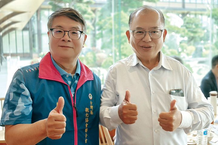 ▲（左起）台灣區觀光協會聯合會總會長林吉財、參山風景區管理處處長曹忠猷。　記者-歐彥君／攝