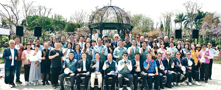 ▲彰化縣旅遊產業協會第5屆理監事就任典禮盛大舉辦，來自全台各地近百位的觀光產業領袖親臨祝賀。　記者-歐彥君／攝 