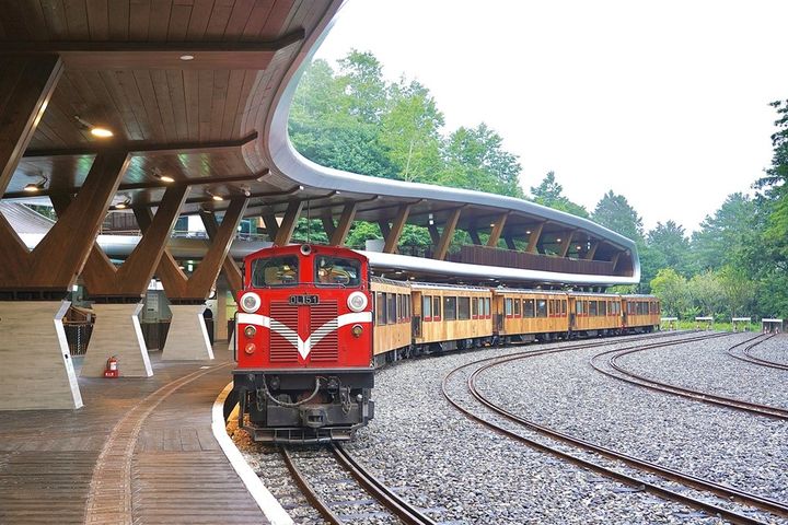 ▲運用「Taiwan PASS」輕鬆預約熱門的阿里山林業鐵路。　圖：交通部觀光署／提供