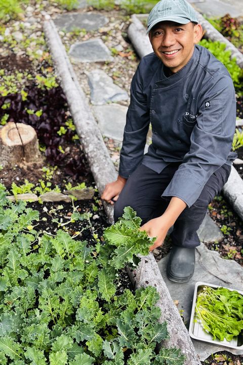 ▲「魯凱大廚來上菜」料理秀－霧台部落「紅蝦花之家」主廚杜子賢。　圖：茂林國家風景區管理處／提供