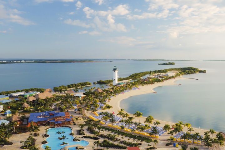 ▲貝里斯 Harvest Caye 是挪威郵輪專屬私人島嶼度假勝地。　圖：中僑旅行社／提供