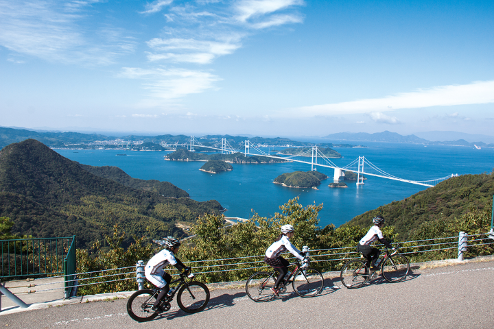 世界最美自行車道之一的「島波海道」。　圖：愛媛縣航空政策室／提供