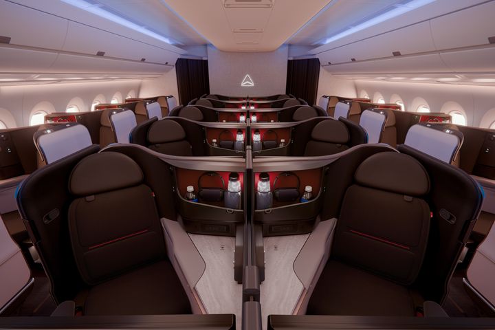 ▲全新套房式的「達美至臻商務艙」採用反魚骨式座位配置，結合A350-1000較寬機身設計，提供更寬敞的個人空間與平躺延伸體驗。　圖：達美航空／提供