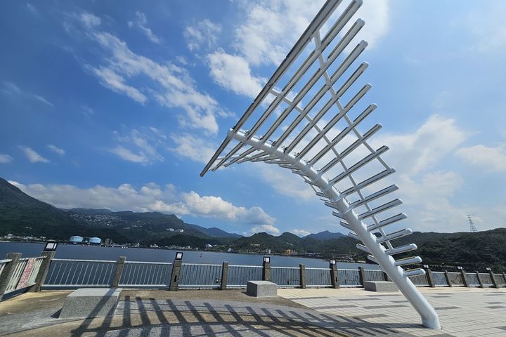 ▲深澳漁港「海天步道」的壯麗風景。　圖：新北市政府漁業及漁港事業管理處／提供